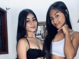 AlannaAndTianna Live Webcam Show