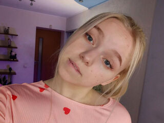 AlbertaBadder Live Webcam Show