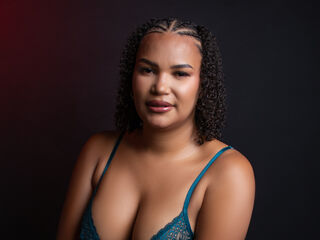 BrianaSlim Live Webcam Show