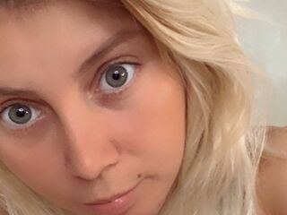 LittleSary Live Webcam Show