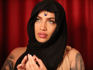 LuciaLyone Live Webcam Show