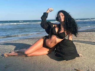 MiaLunnah Live Webcam Show