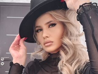 MoniqueSin Live Webcam Show