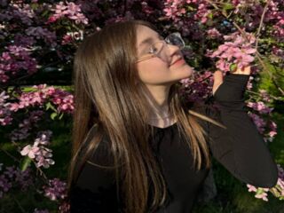 OctaviaDeep Live Webcam Show