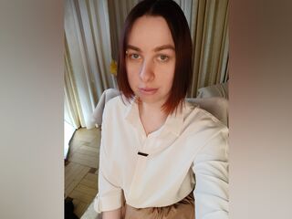 QueenieBunton Live Webcam Show