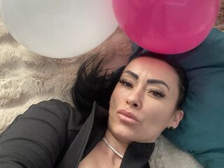 Reeyna Live Webcam Show